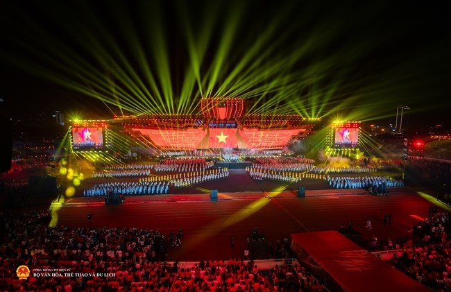 Tổ chức các Chương trình nghệ thuật đặc sắc, phù hợp với truyền thống văn hóa, thuần phong mỹ tục và điều kiện phát triển kinh tế - xã hội của địa phương, phục vụ Nhân dân đón Tết - Ảnh 1.