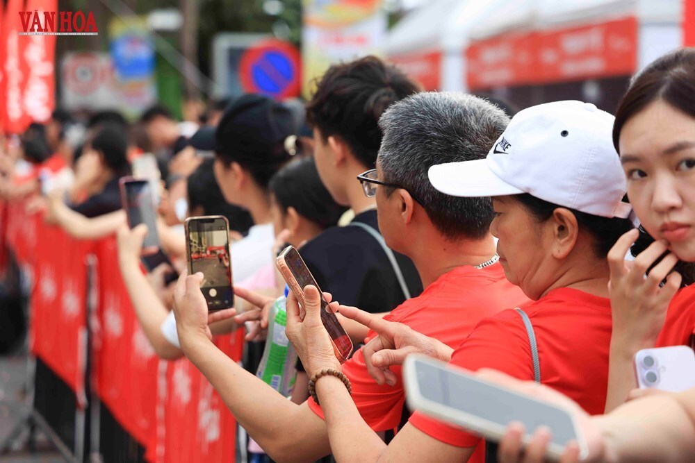 Gần 8.000 VĐV tham gia Giải chạy AirAsia RedRun Đà Nẵng 2026 - Quán quân 21  - ảnh 7