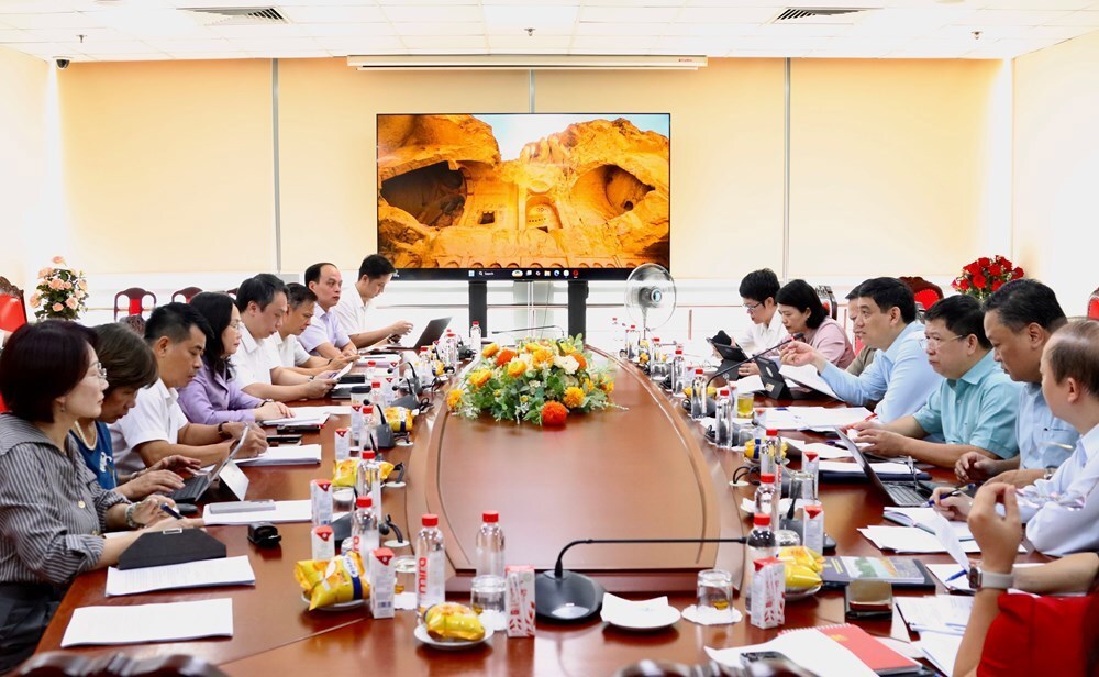 Tạo đột phá thể chế, khơi thông nguồn lực phát triển công nghiệp văn hóa - ảnh 1
