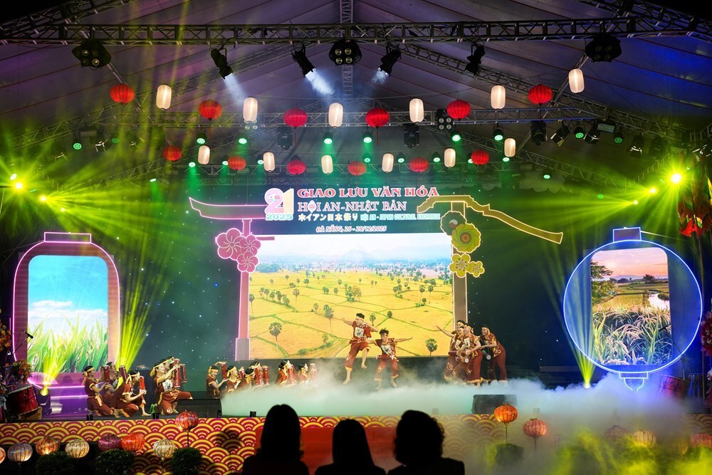 Sôi động đêm khai mạc Giao lưu văn hóa Hội An - Nhật Bản lần thứ 21 - ảnh 8