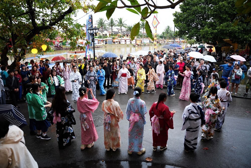 Sôi động đêm khai mạc Giao lưu văn hóa Hội An - Nhật Bản lần thứ 21 - ảnh 10
