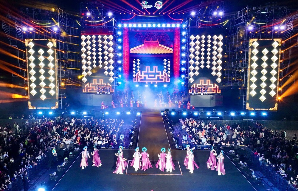 Bế mạc Năm Du lịch quốc gia - Huế 2025 - ảnh 2