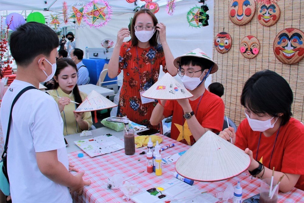  Định vị Việt Nam bằng sức mạnh văn hóa - ảnh 2