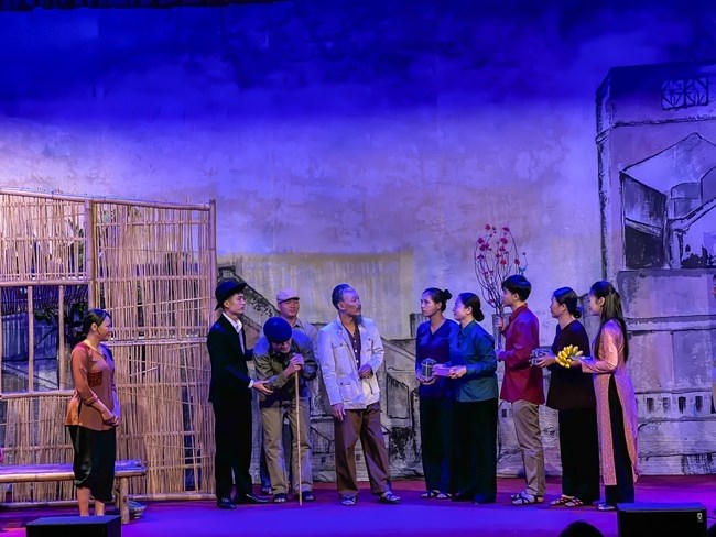 Phát huy giá trị tư tưởng Hồ Chí Minh qua chương trình nghệ thuật "Bác Hồ - một tình yêu bao la" - Ảnh 6.