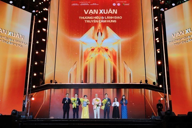 Giải thưởng Quảng cáo sáng tạo Việt Nam 2025: Vạn Xuân Awards 2025 vinh danh 63 ý tưởng sáng tạo xuất sắc - Ảnh 10.