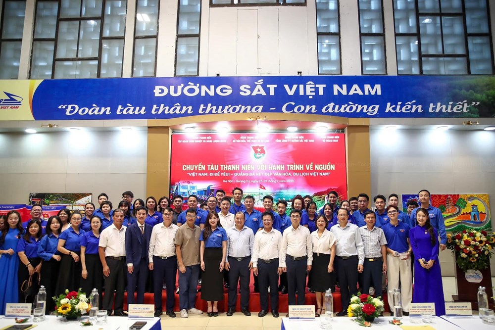 Đoàn TNCS Hồ Chí Minh Cục Bản quyền tác giả tham gia hành trình “Chuyến tàu Thanh niên — Về nguồn” - ảnh 1