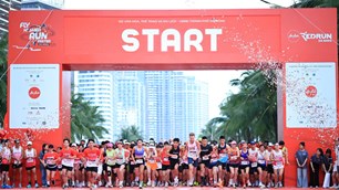 Hành trình “Sẵn sàng - Bắt đầu - Đổi mới” trên từng bước chạy tại  AirAsia RedRun Danang 2026 khép lại thành công với gần 8.000 vận động viên tham gia