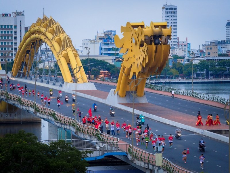 Những hình ảnh ấn tượng tại giải AirAsia RedRun Đà Nẵng 2026